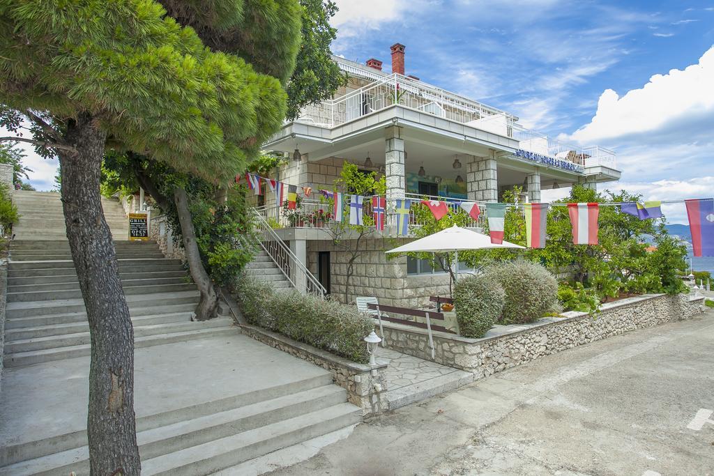 Guest House Lovric Lumbarda Bagian luar foto